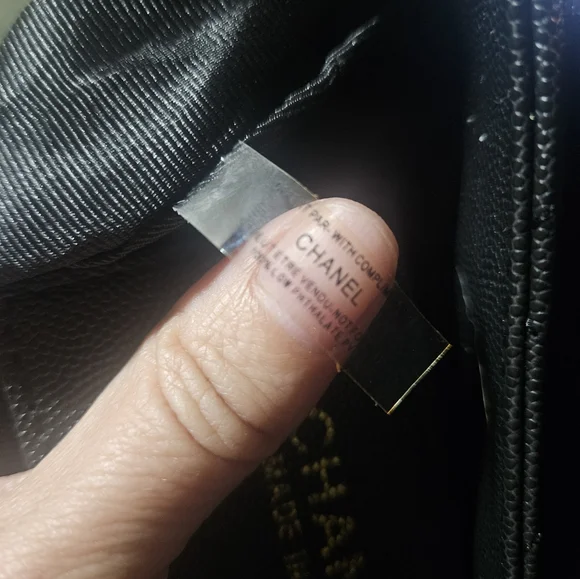 Chanel Beaute Black Quilted Crossbody Bag - Picture 4 of 4